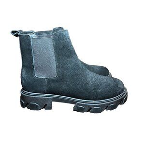 Urban Outfitters Lorenzo Chunky Chelsea Boots